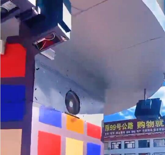 我司6台地面互动投影西乌旗现场.jpg 我司6台地面互动投影西乌旗现场.jpg